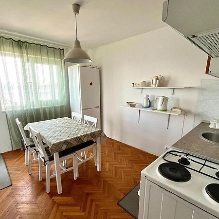 Apartments By The Sea Maslinica, Solta - 774 Grohote Екстериор снимка